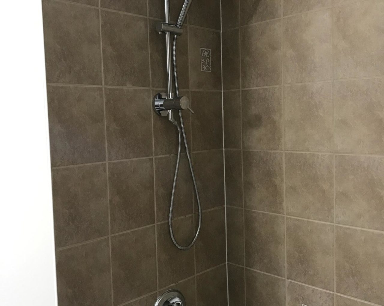 shower-installation-02